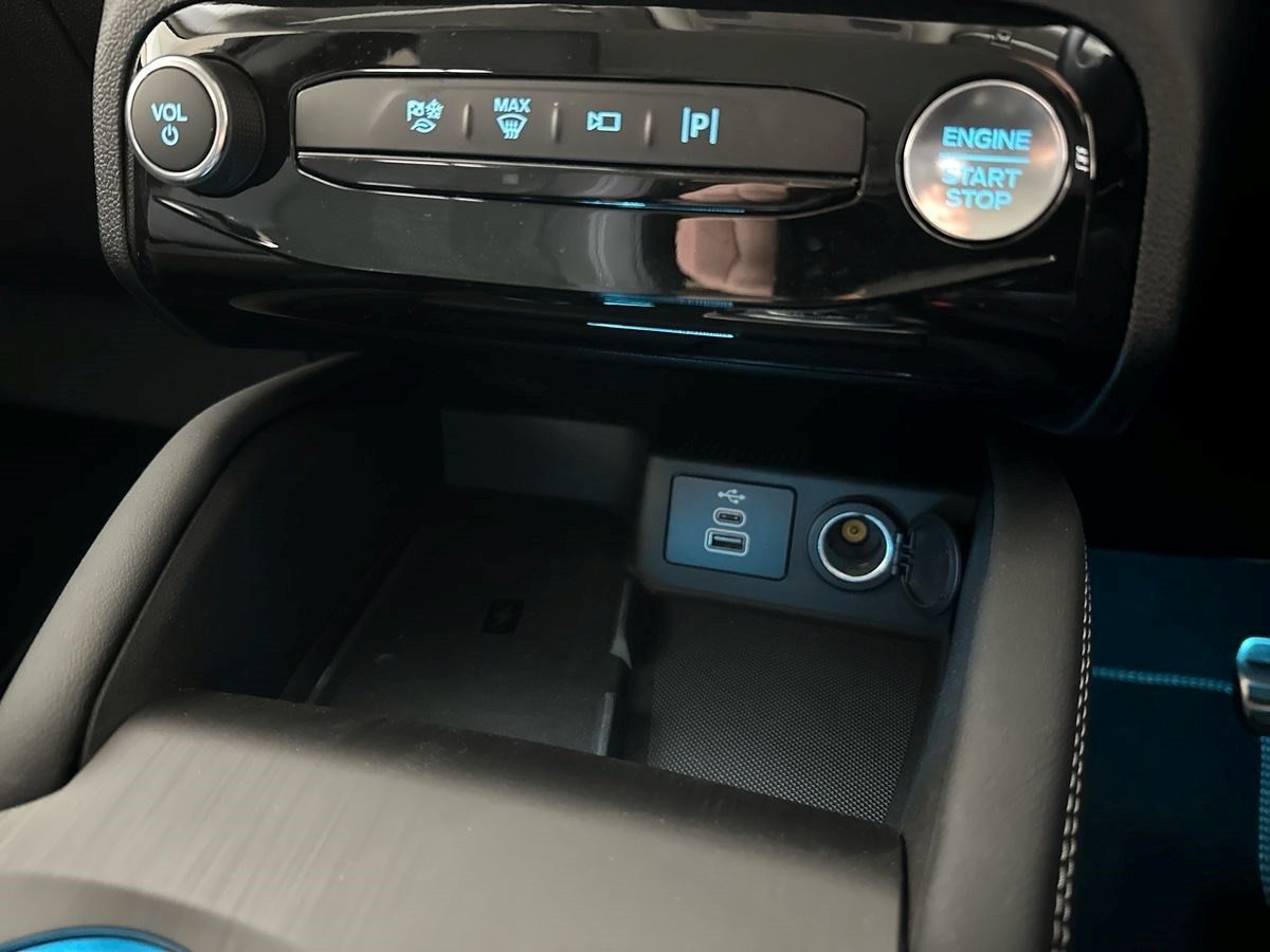 2025 Ford Kuga 5Dr Active 2.5 PHEV 243PS 2WD Auto Estate Petrol Parallel PHEV Au - Picture 24 of 24