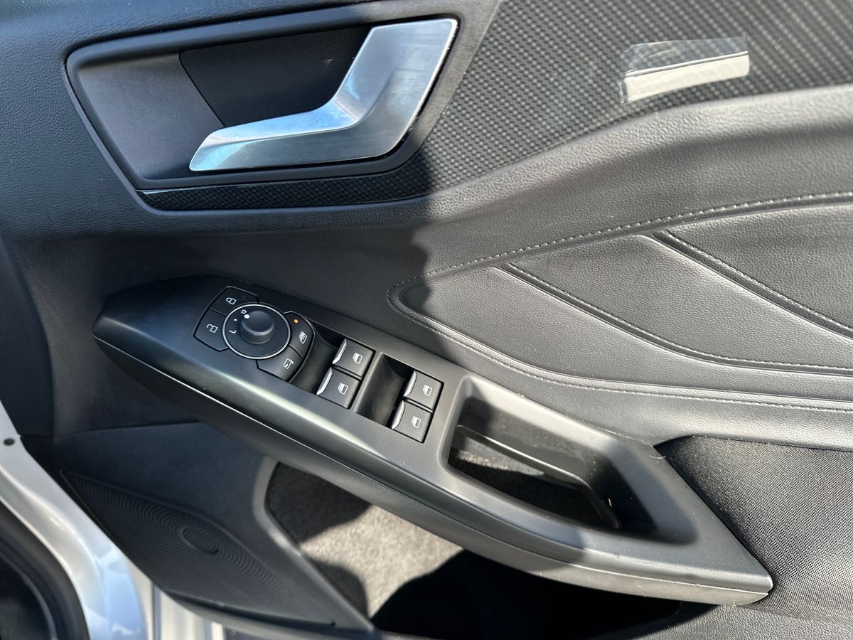 Used Ford Focus 2023 for sale - 76709442: Photo 25