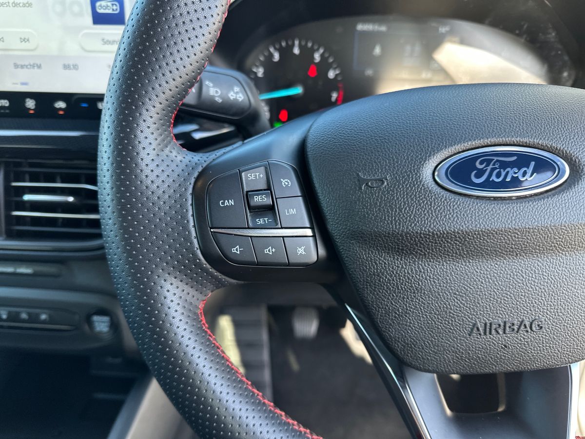 Used Ford Focus 2023 for sale - 76709442: Photo 26