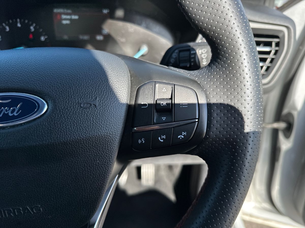 Used Ford Focus 2023 for sale - 76709442: Photo 27