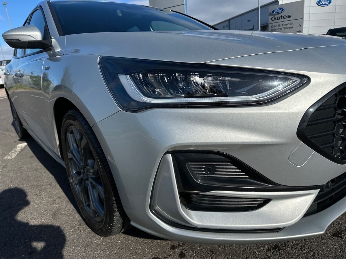 Used Ford Focus 2023 for sale - 76709442: Photo 32