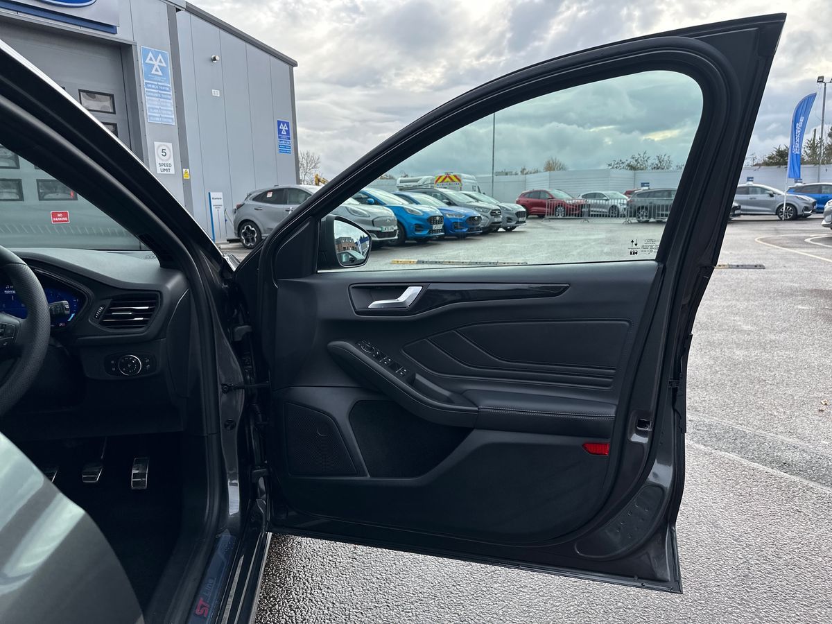 Used Ford Focus 2022 for sale - 76540138: Photo 35