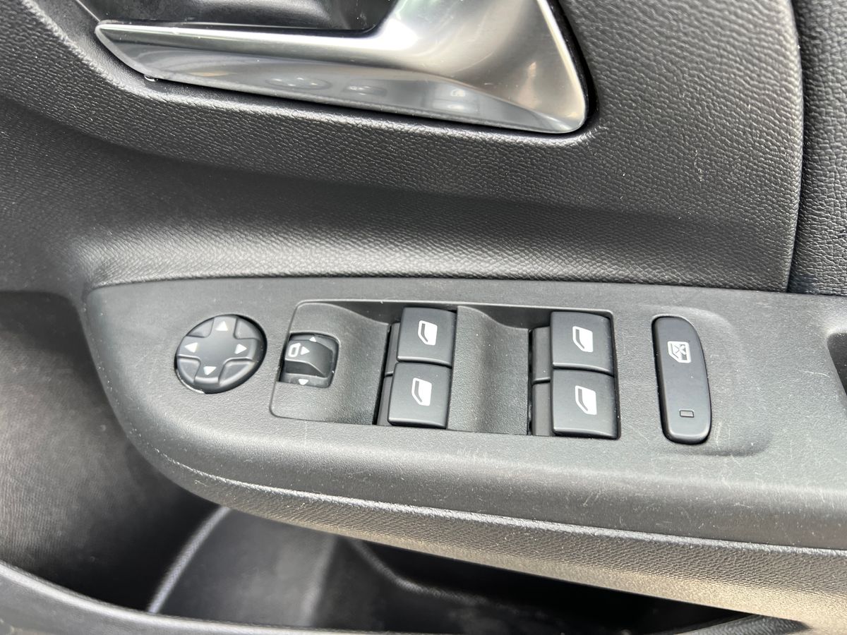 Used Vauxhall Corsa 2024 for sale - 76234179: Photo 25