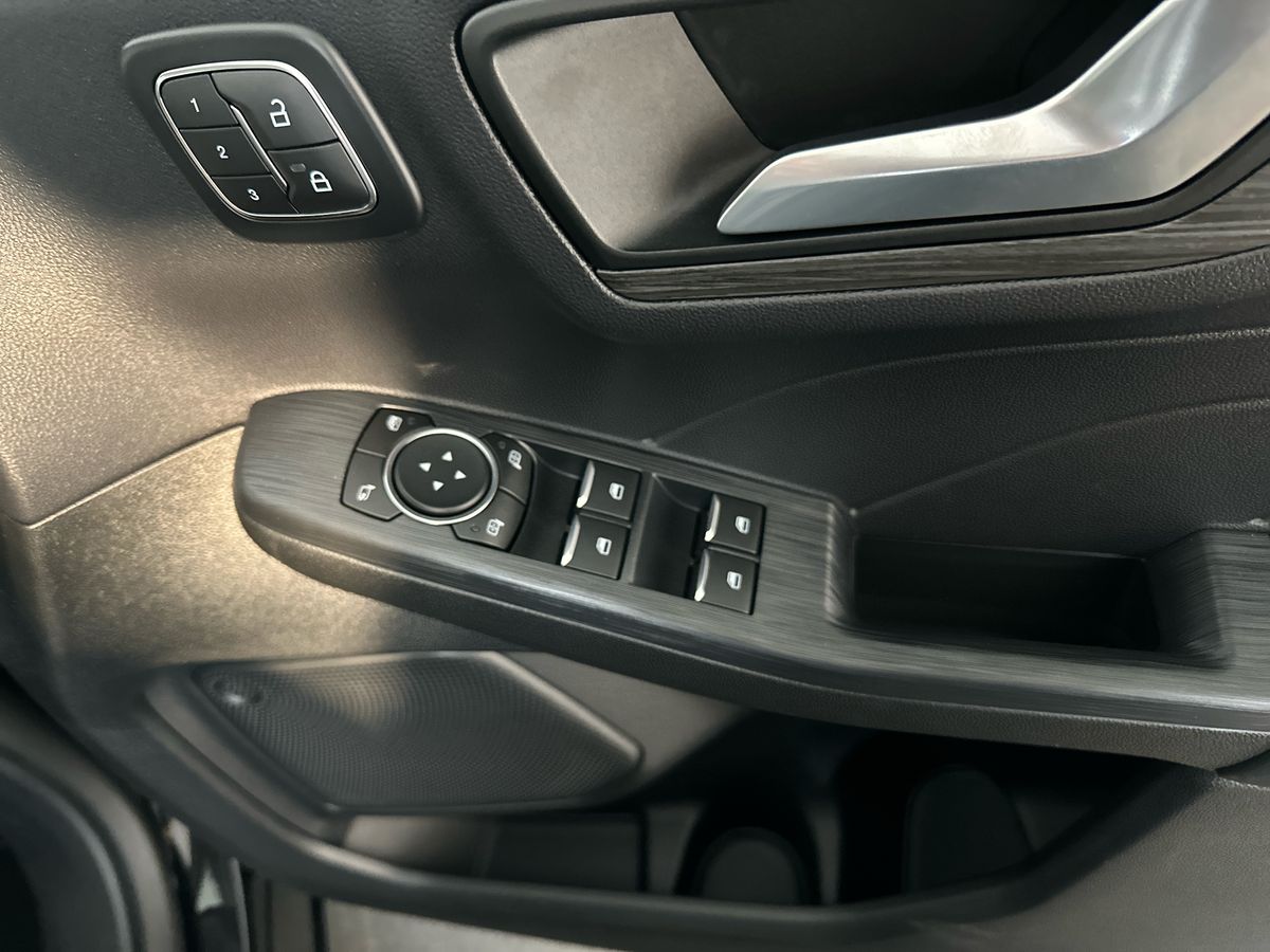 Used Ford Kuga 2025 for sale - 76487540: Photo 25