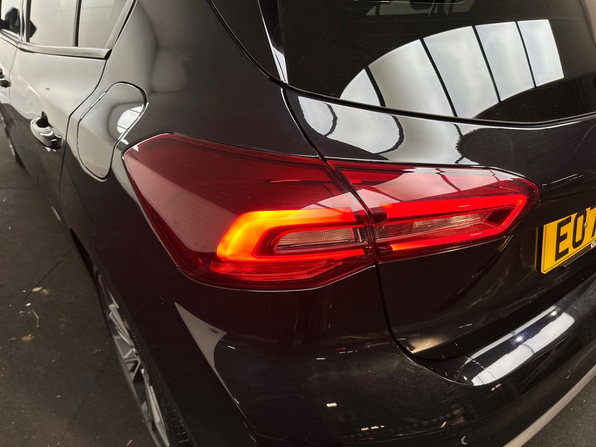 Used Ford Focus 2022 for sale - 77010197: Photo 33