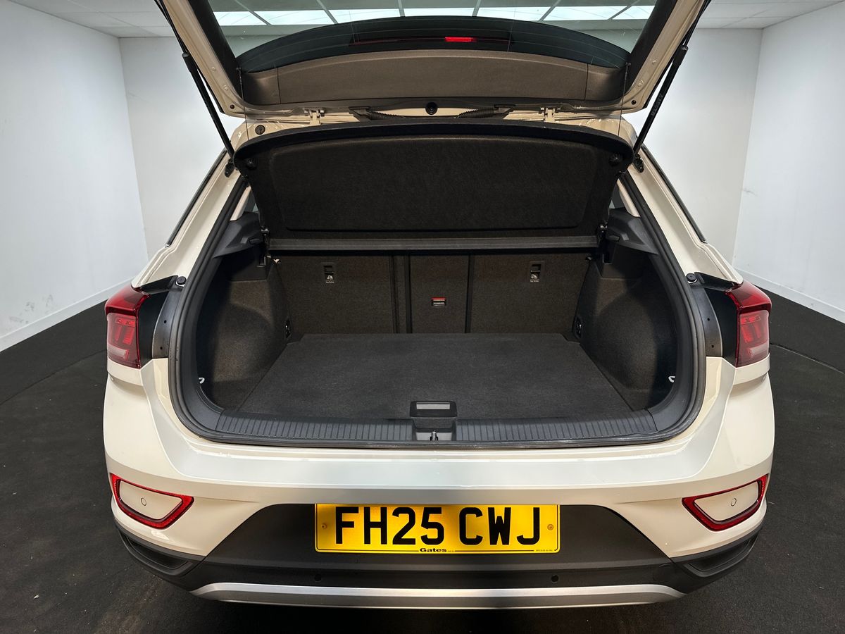 Used Volkswagen T-Roc 2025 for sale - 77570007: Photo 34