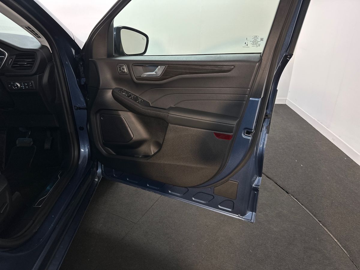 Used Ford Kuga 2022 for sale - 76400601: Photo 35