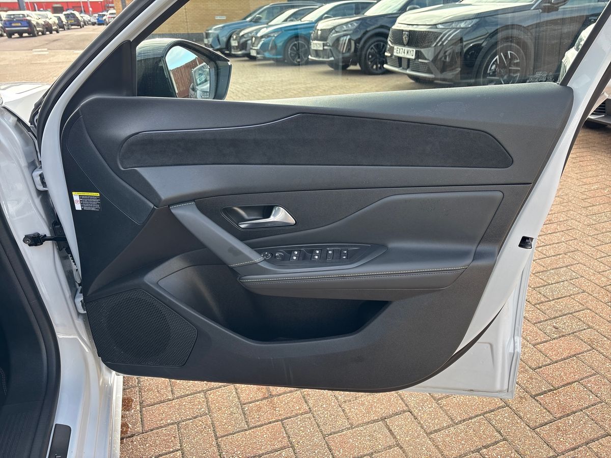 Used Peugeot 308 2024 for sale - 77186182: Photo 35