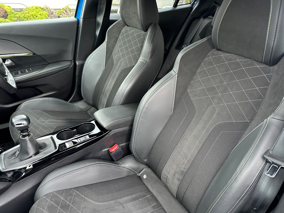 Used Peugeot 2008 2023 for sale - 76847237: Photo 12