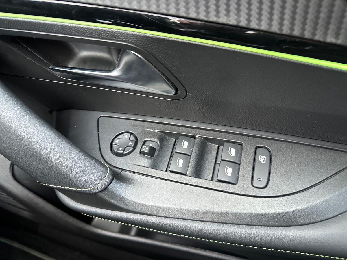 Used Peugeot 2008 2023 for sale - 76847237: Photo 25