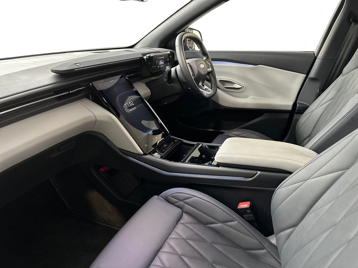 Used Ford Explorer 2024 for sale - 76180225: Photo 11