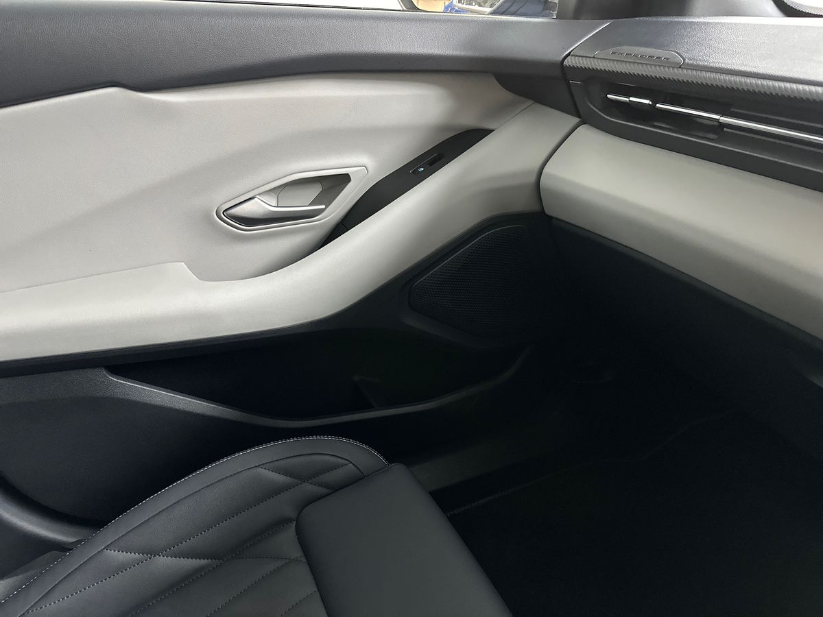 Used Ford Explorer 2024 for sale - 76180225: Photo 34