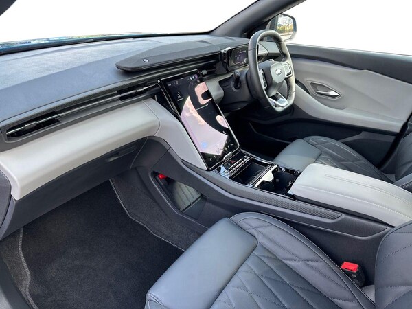 Used Ford Explorer 2025 for sale - 76338709: Photo 11