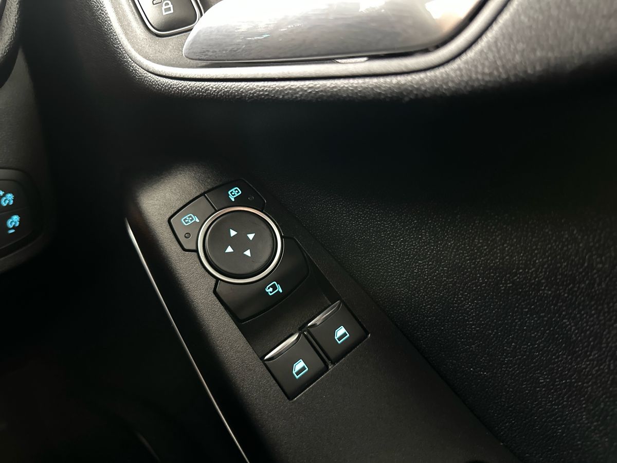 Used Ford Fiesta 2018 for sale - 76519339: Photo 25