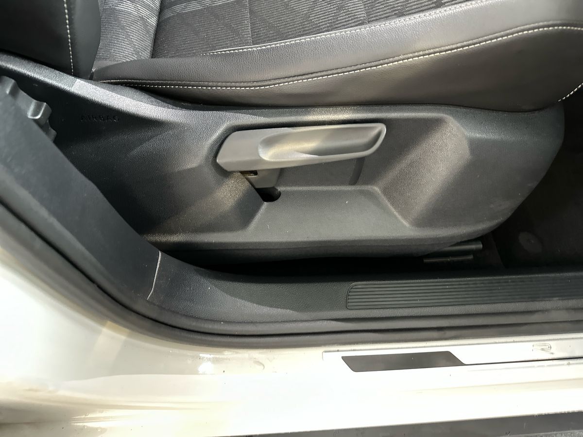 Used Volkswagen T-Roc 2022 for sale - 77274056: Photo 30