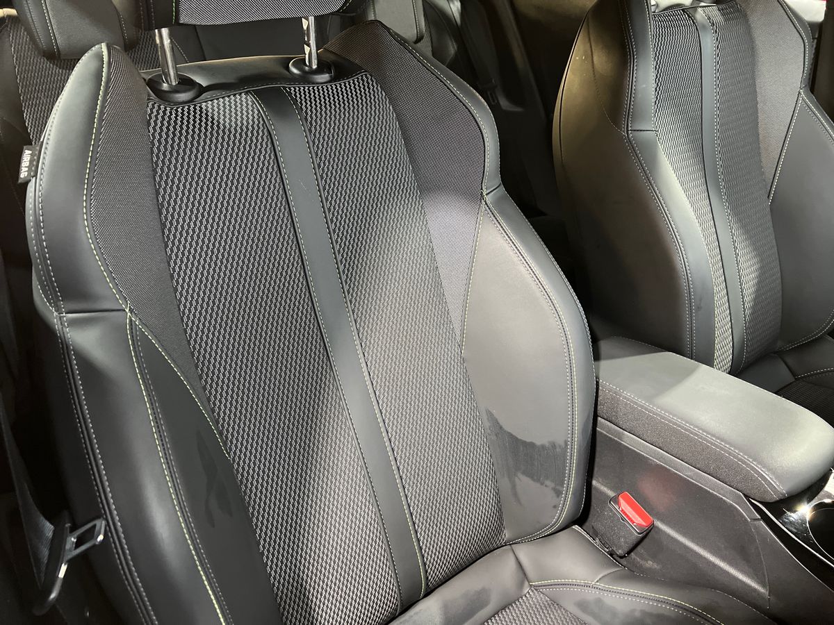 Used Peugeot 2008 2023 for sale - 76682221: Photo 12