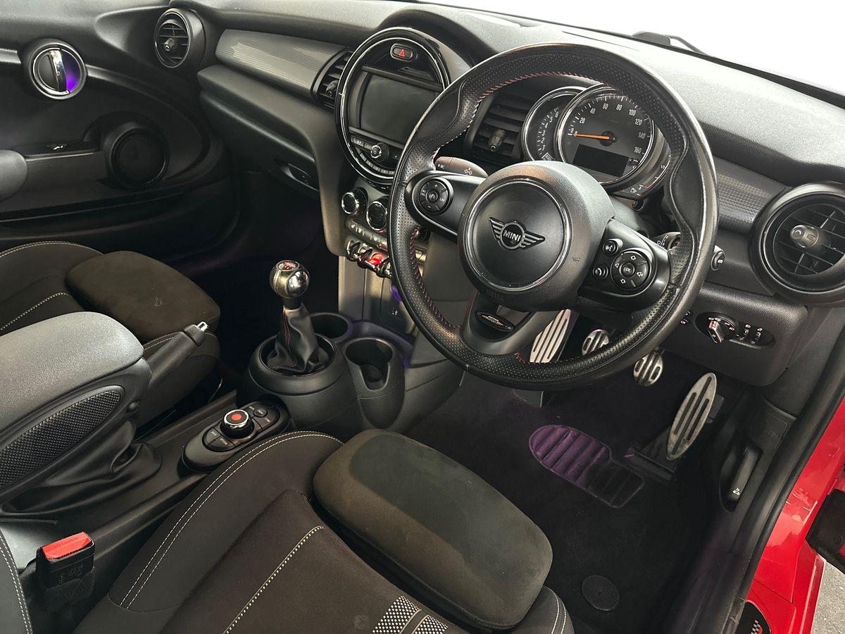 Used MINI Convertible 2019 for sale - 77995089: Photo 10