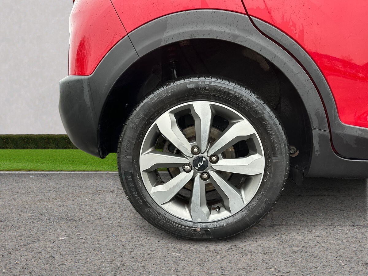 Used Kia Stonic 2023 for sale - 76999263: Photo 9