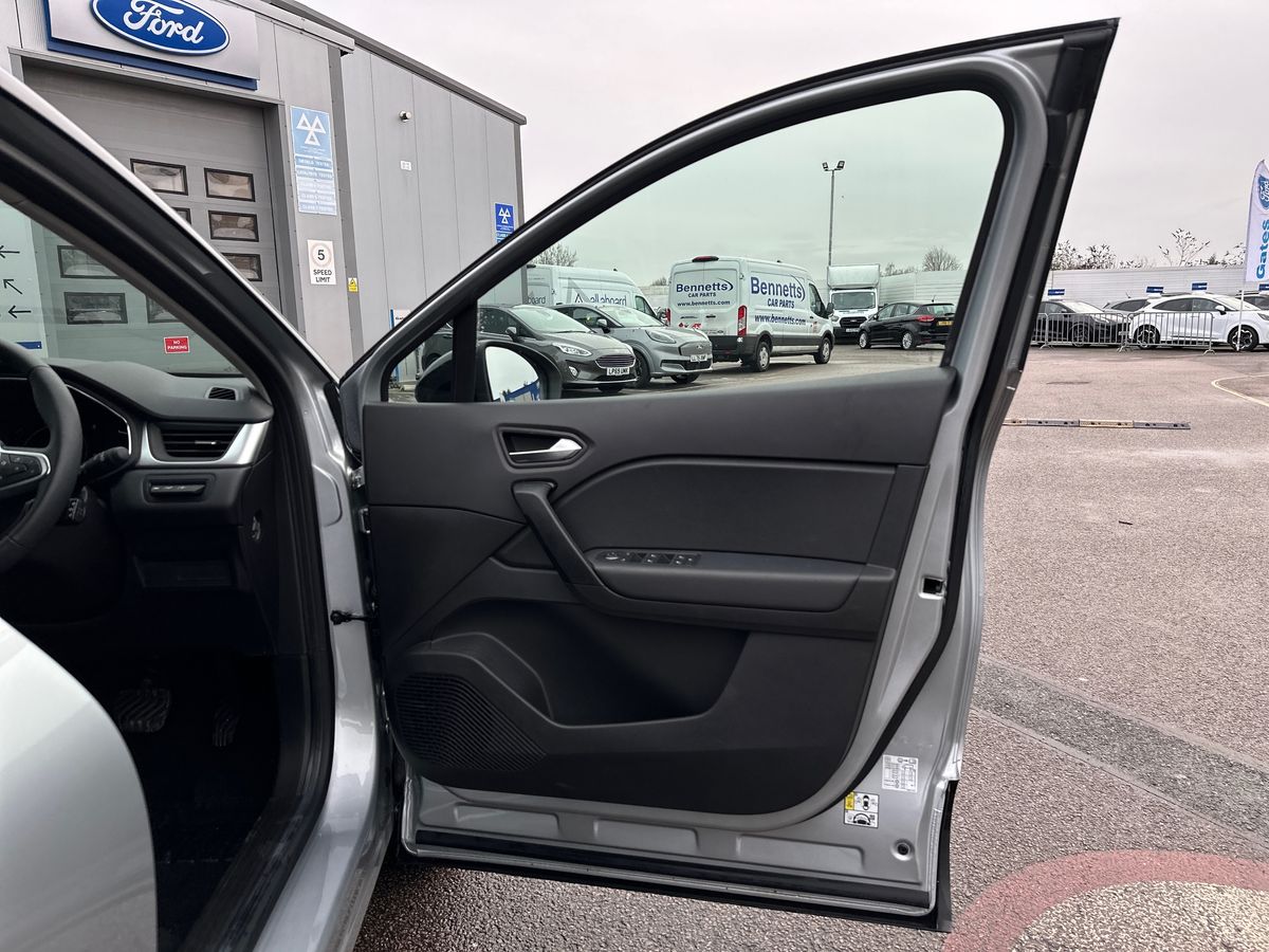 Used Renault Captur 2022 for sale - 77239471: Photo 35