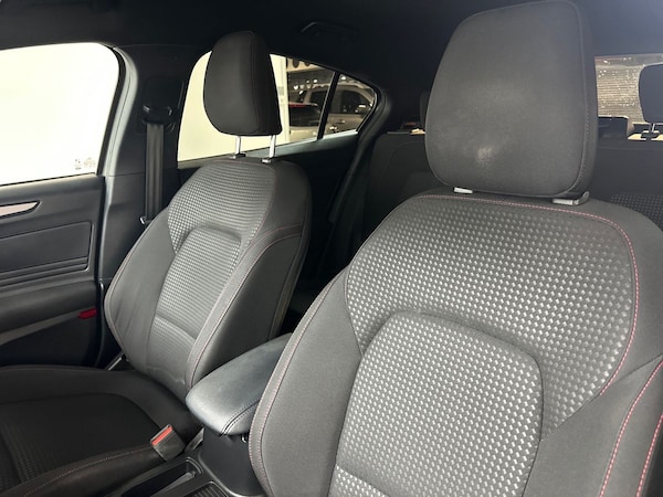 Used Ford Focus 2021 for sale - 76221866: Photo 13