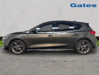 Used Ford Focus 2021 for sale - 76221866: Photo 4