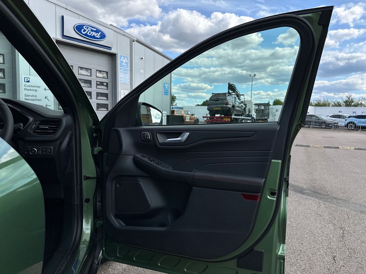 Used Ford Kuga 2025 for sale - 76452054: Photo 35