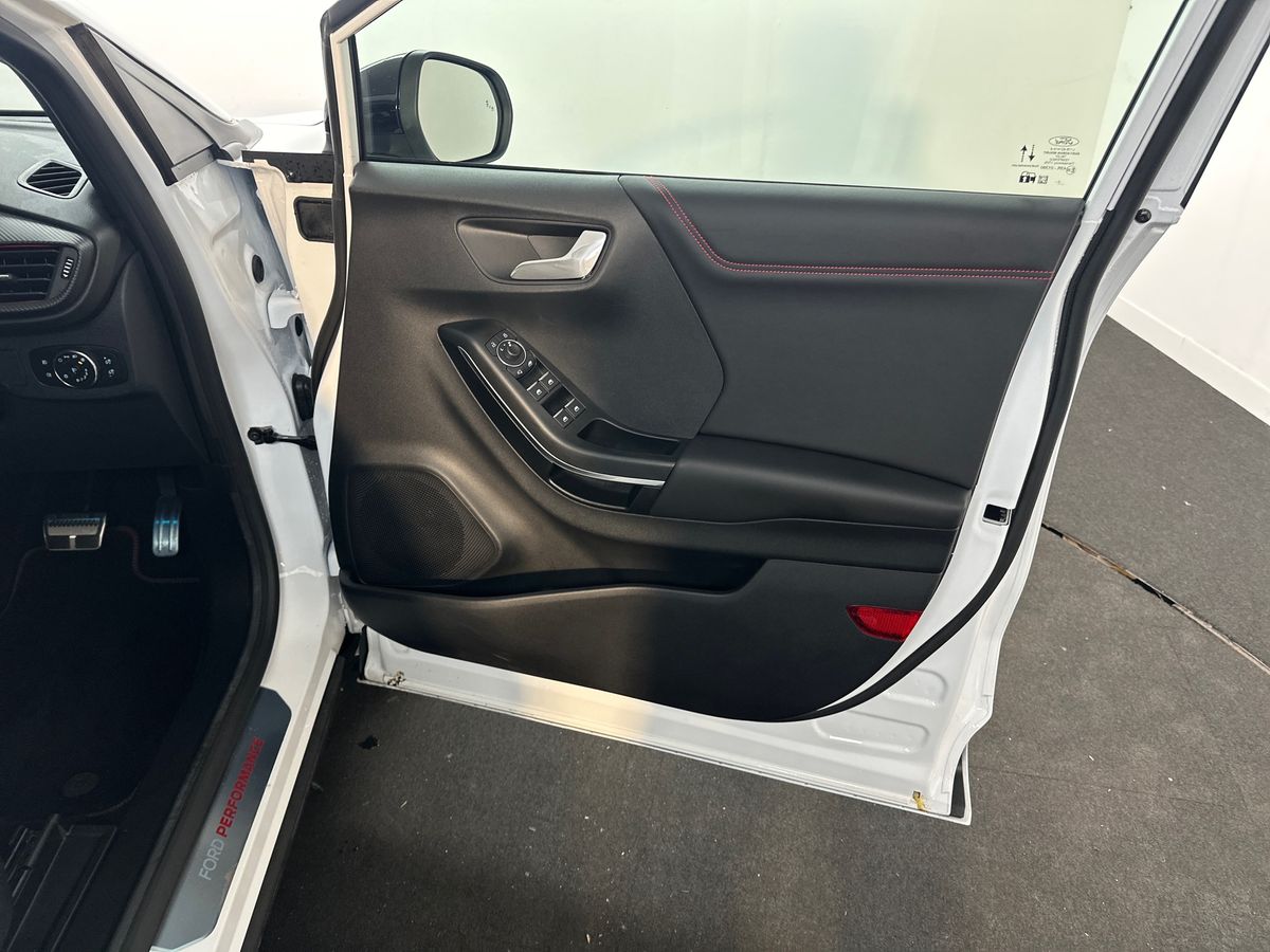 Used Ford Puma 2024 for sale - 76684307: Photo 35