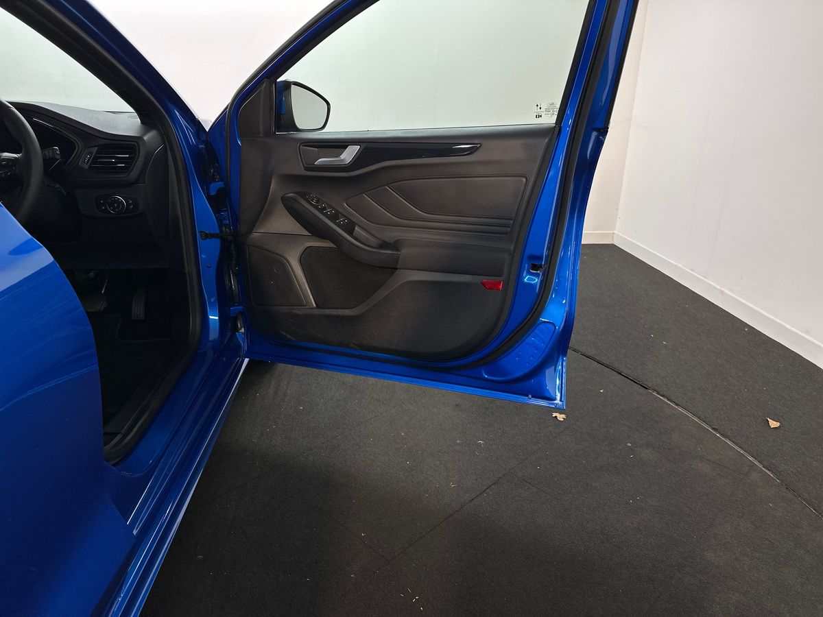 Used Ford Focus 2023 for sale - 76466513: Photo 35