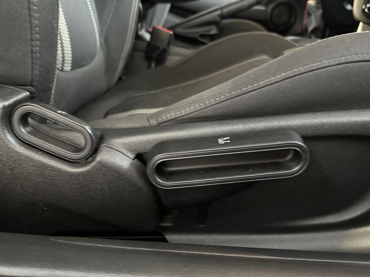 Used MINI Convertible 2019 for sale - 77725976: Photo 30