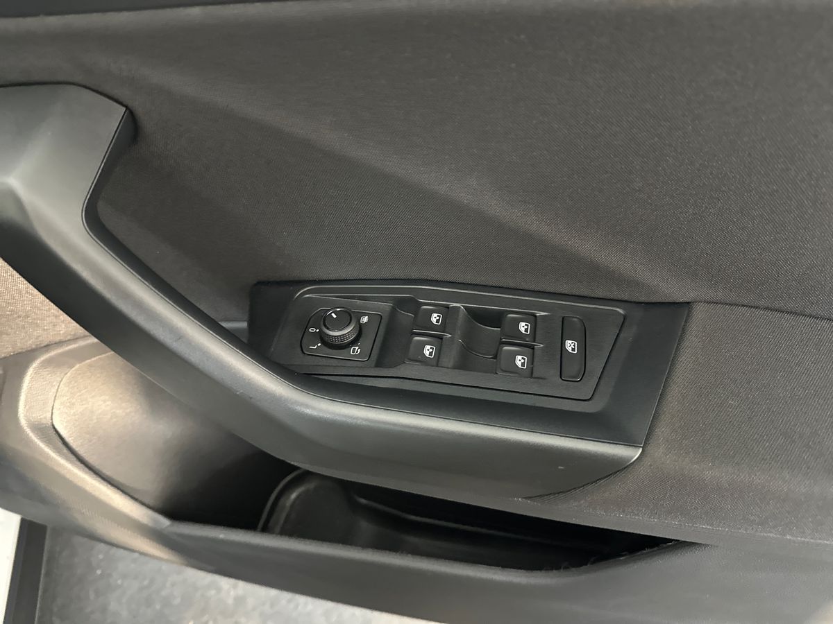 Used Volkswagen T-Roc 2025 for sale - 77934283: Photo 25