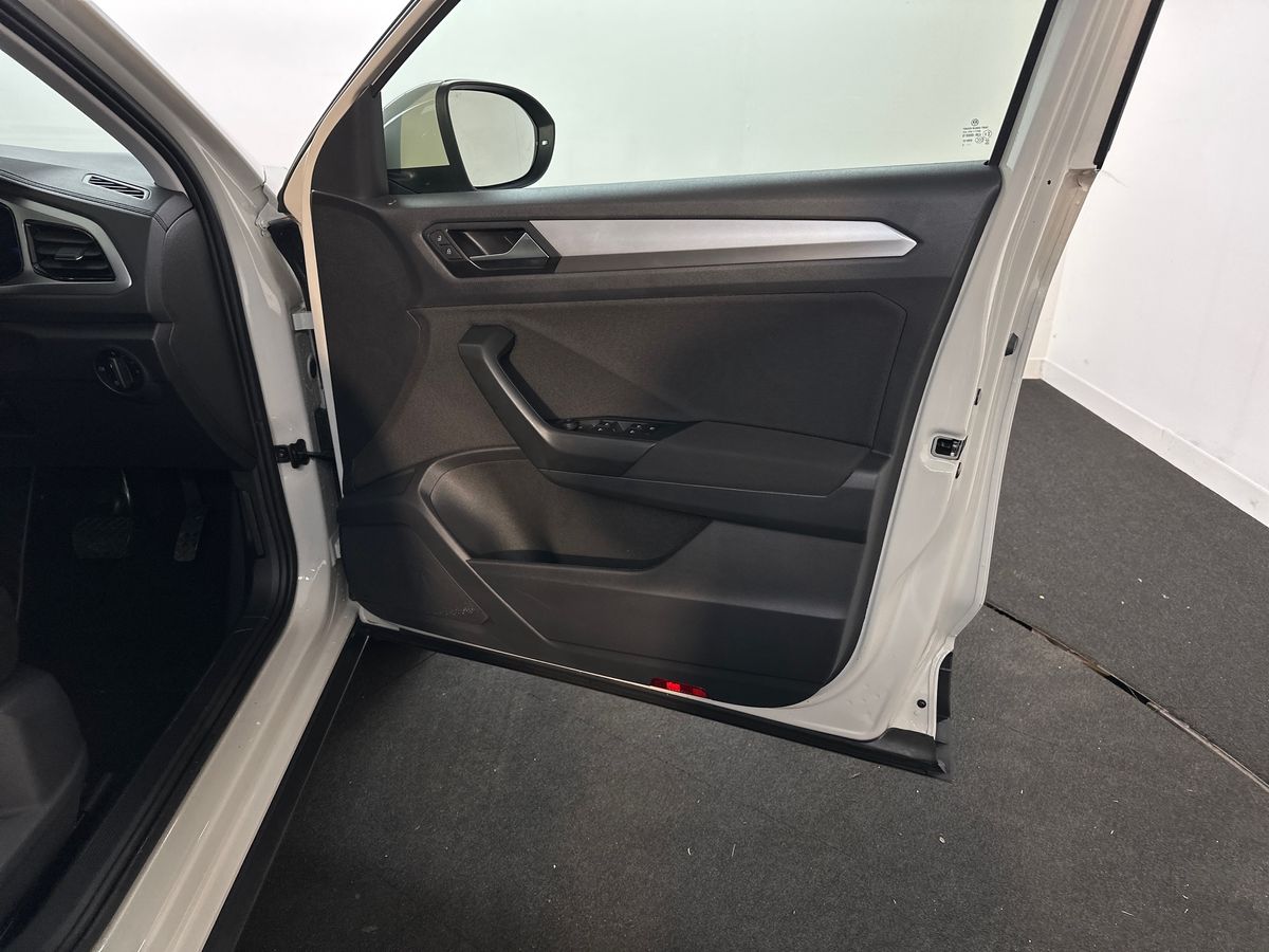 Used Volkswagen T-Roc 2025 for sale - 77934283: Photo 35