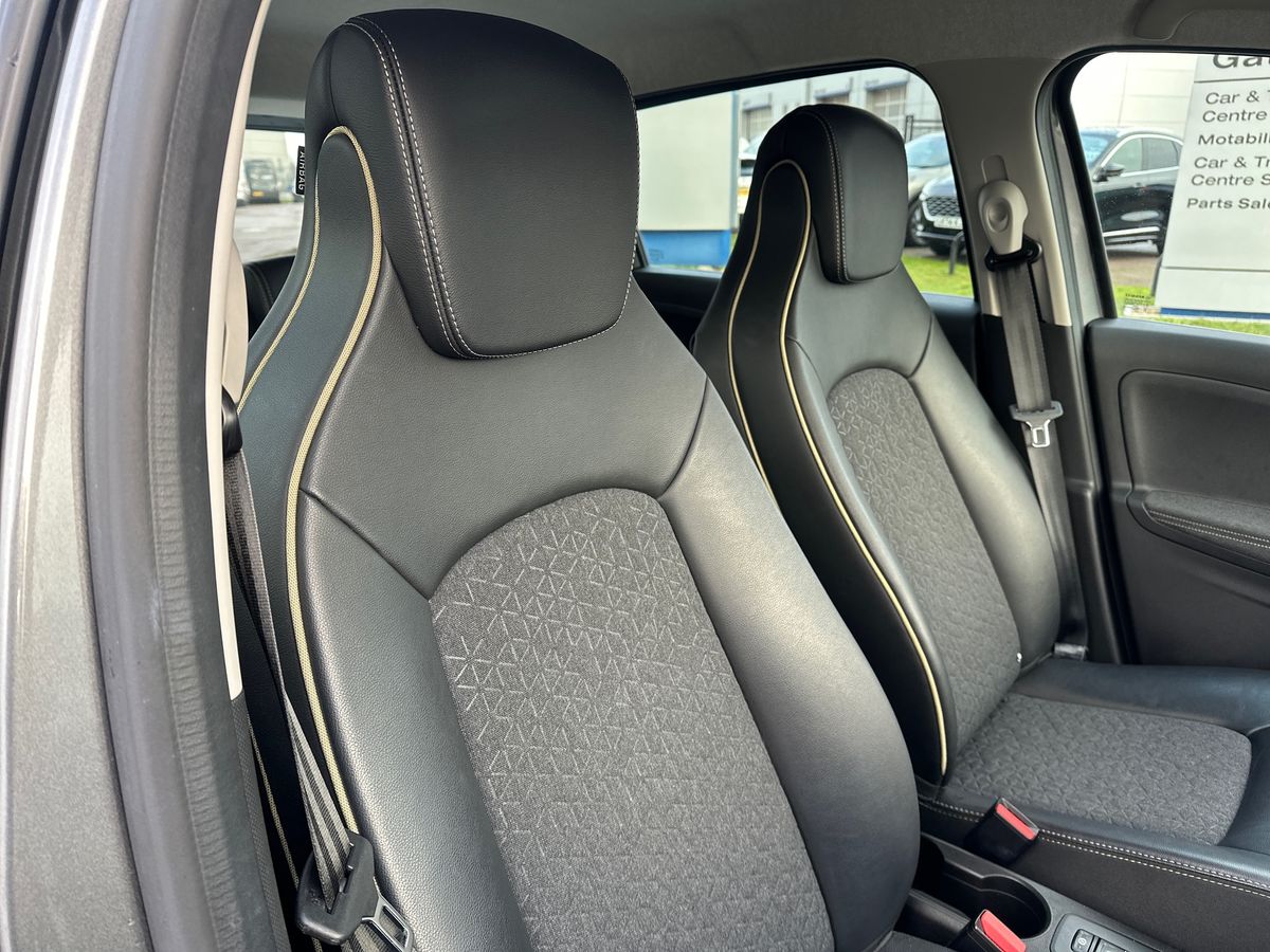 Used Renault Zoe 2022 for sale - 76847238: Photo 12