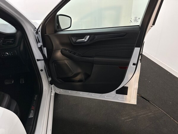 Used Ford Kuga 2022 for sale - 76203630: Photo 35