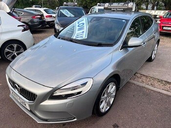 Used Volvo V40 2017 for sale - 78636334: Photo