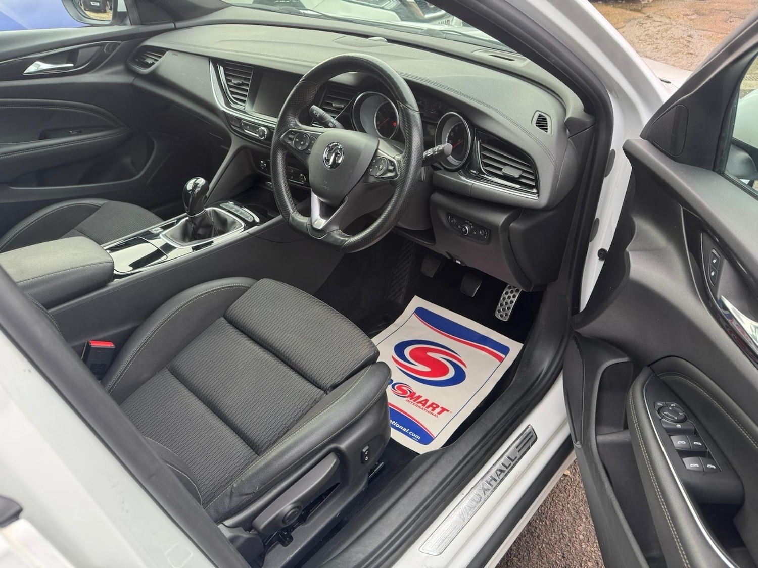 Used Vauxhall Insignia 2018 for sale - 77559411: Photo 10