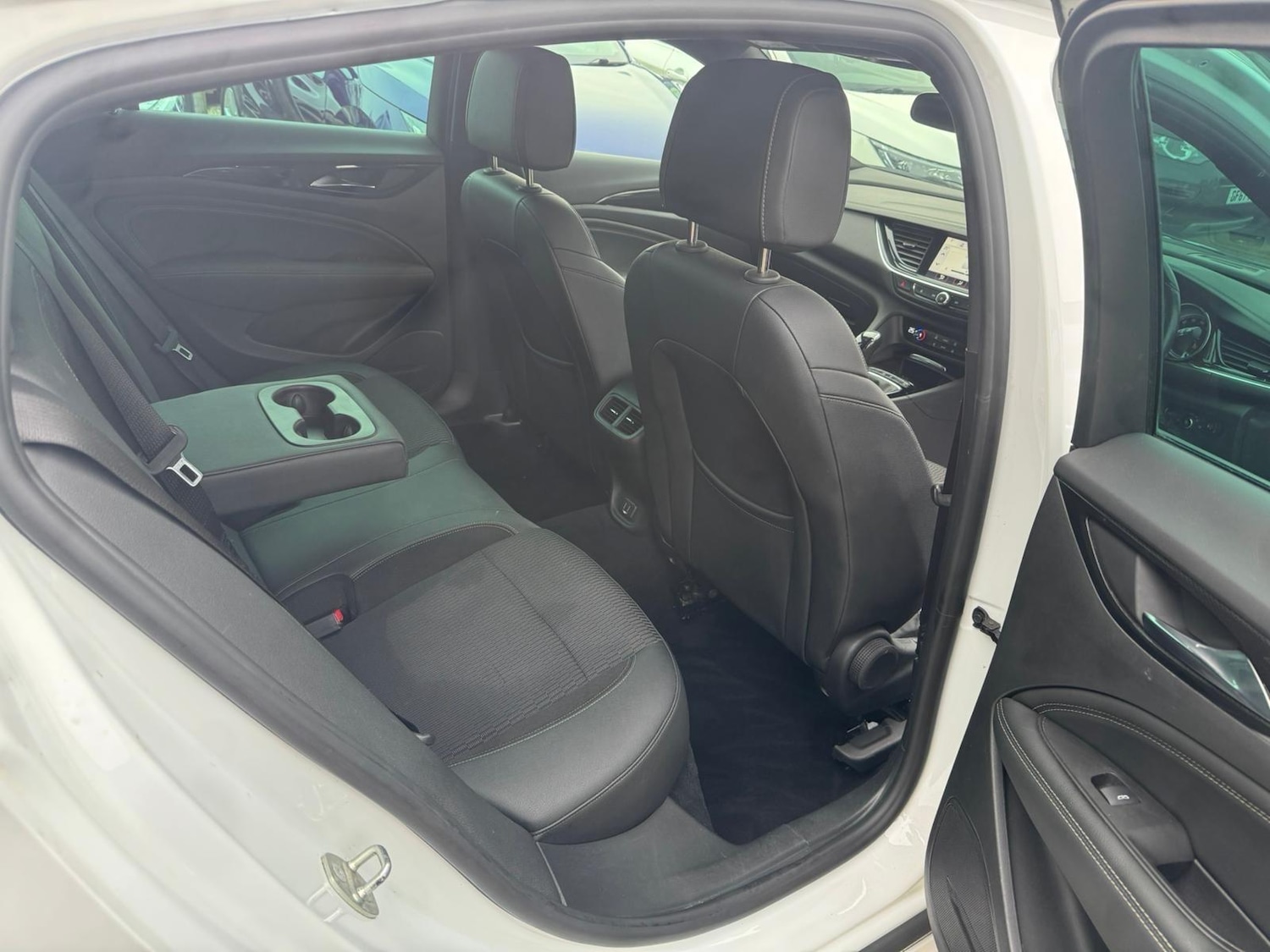 Used Vauxhall Insignia 2018 for sale - 77559411: Photo 27