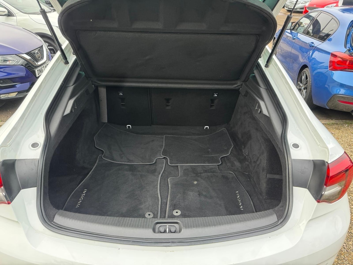 Used Vauxhall Insignia 2018 for sale - 77559411: Photo 8