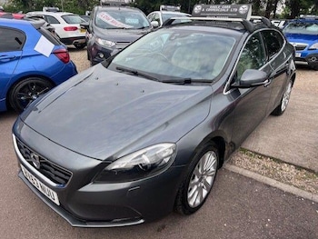 Used Volvo V40 2013 for sale - 78375121: Photo