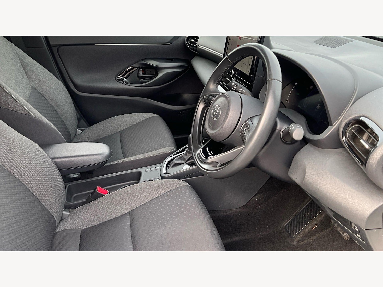 Used Toyota Yaris Cross 2024 for sale - 78100949: Photo 13