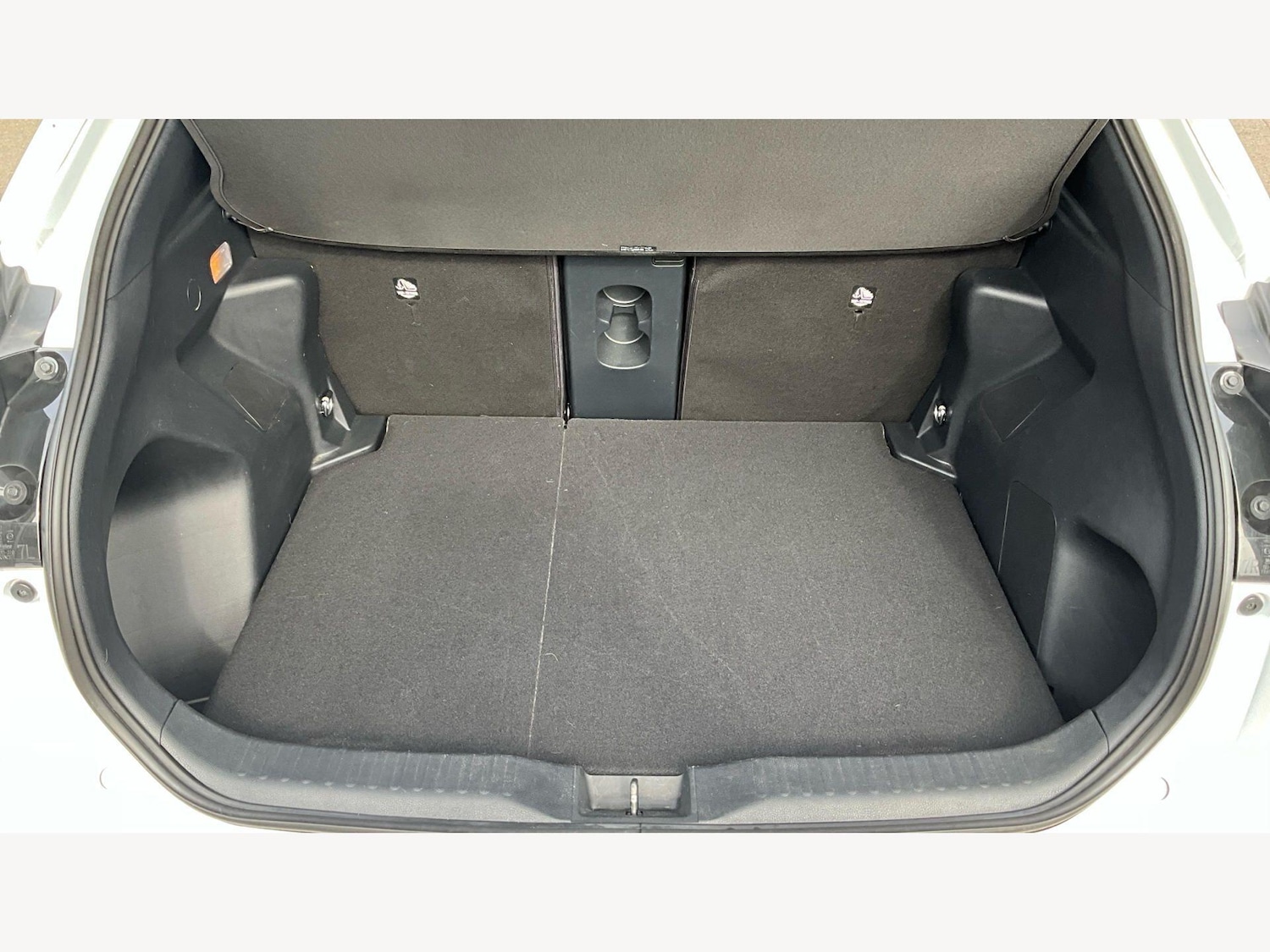 Used Toyota Yaris Cross 2024 for sale - 78100949: Photo 23