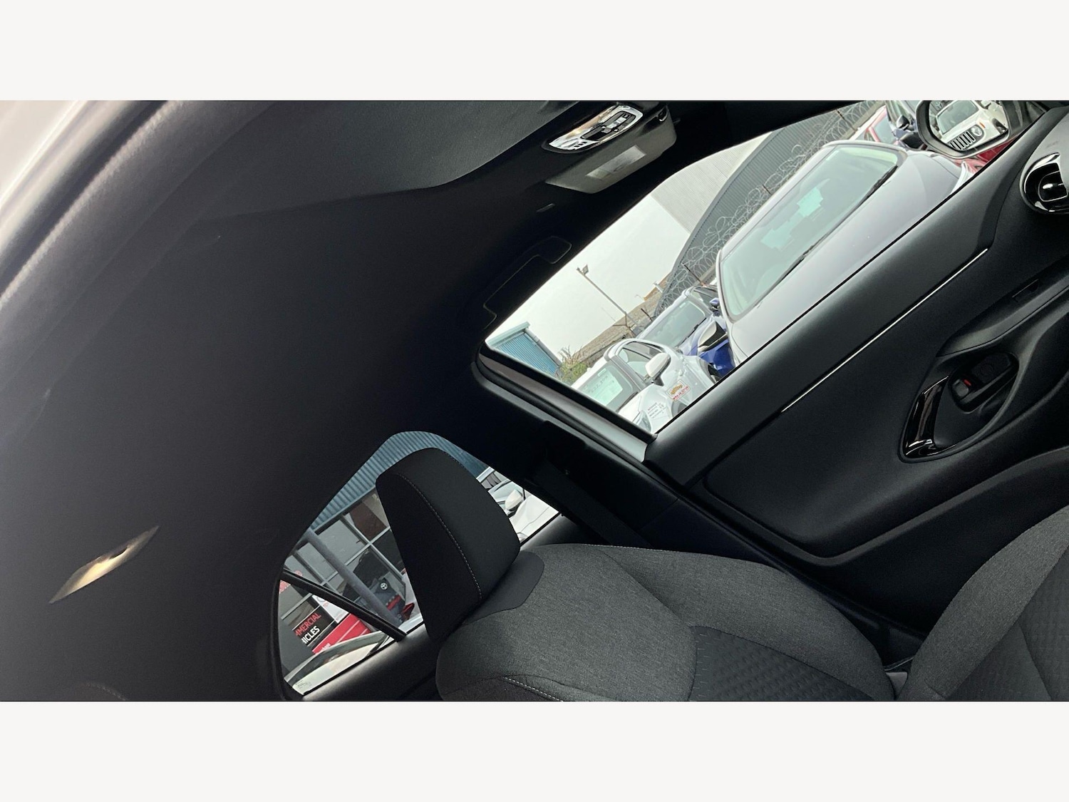 Used Toyota Yaris Cross 2024 for sale - 78100949: Photo 24