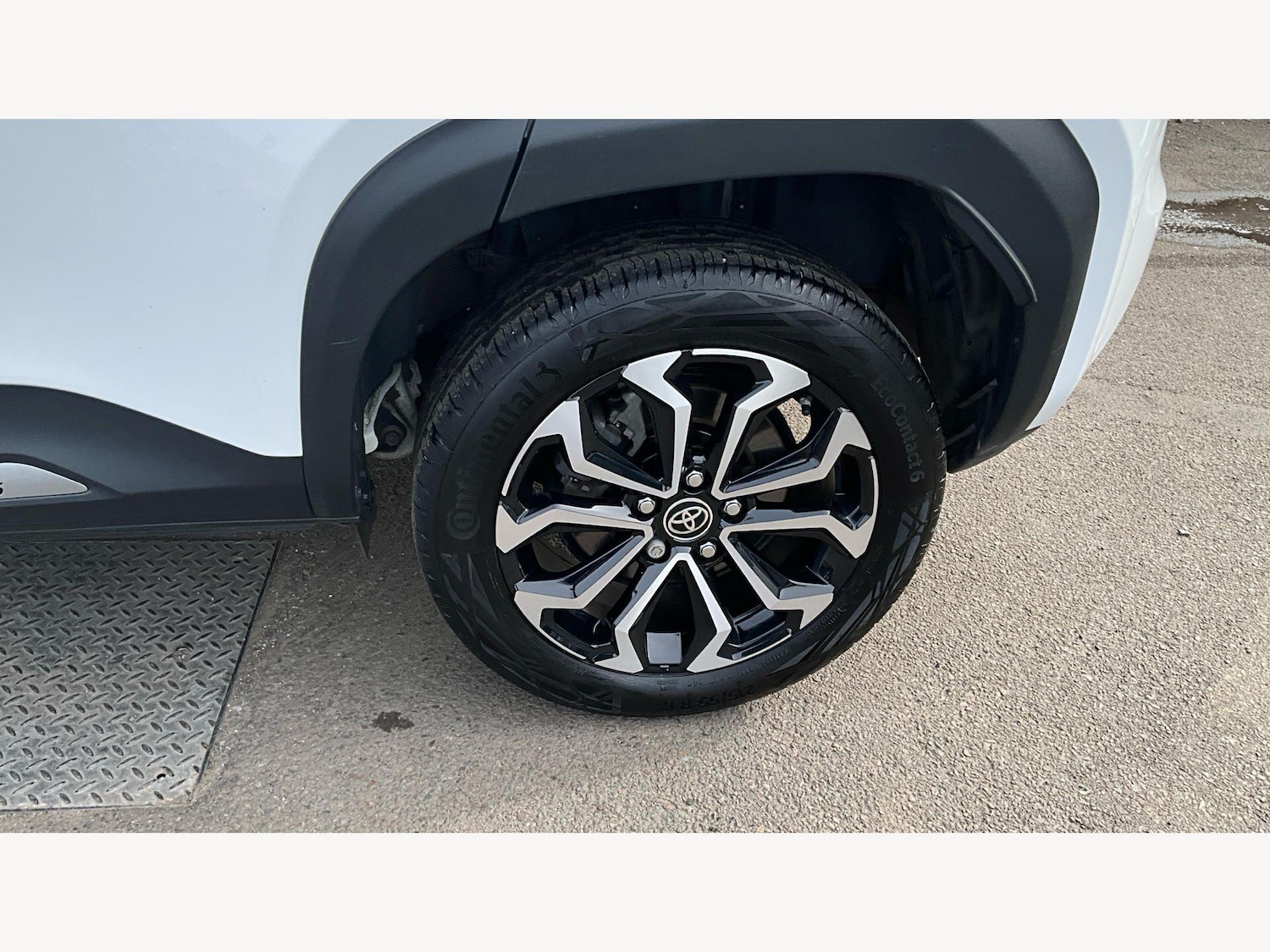 Used Toyota Yaris Cross 2024 for sale - 78100949: Photo 35