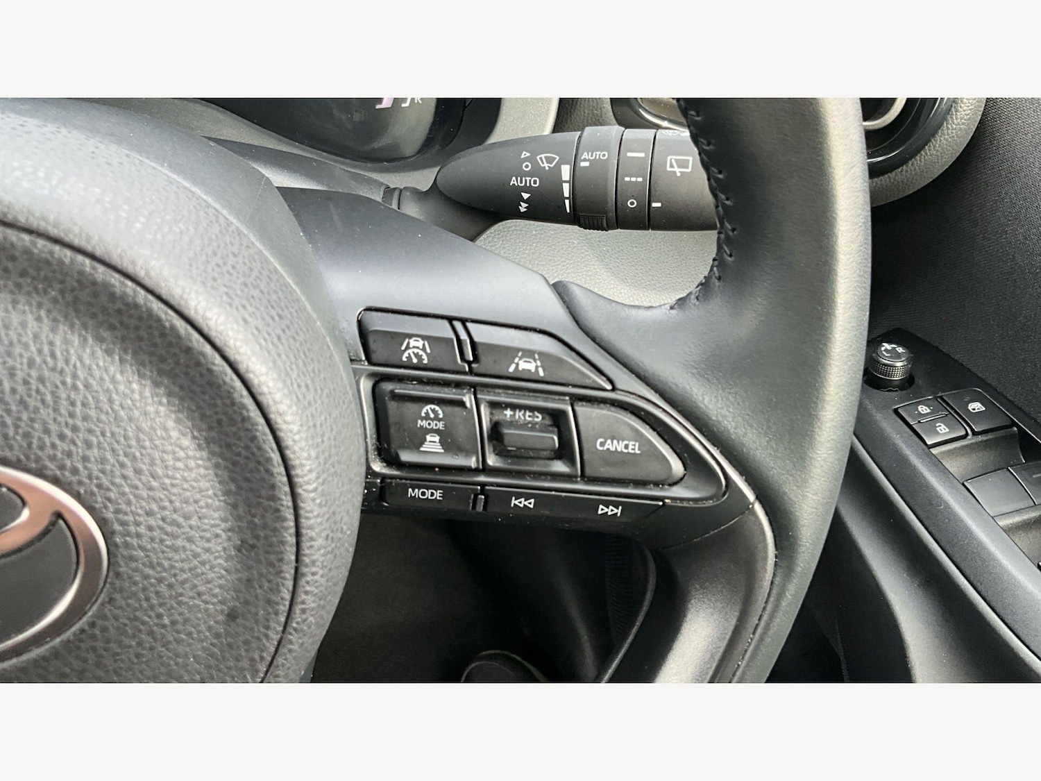 Used Toyota Yaris Cross 2024 for sale - 78100949: Photo 38