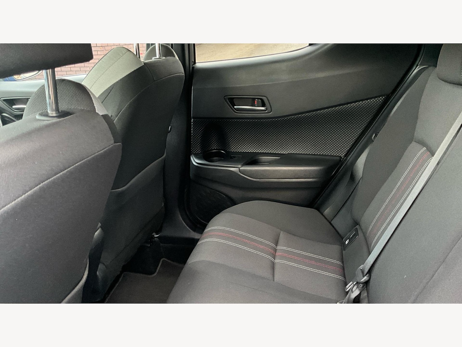 Used Toyota C-HR 2021 for sale - 76850205: Photo 15