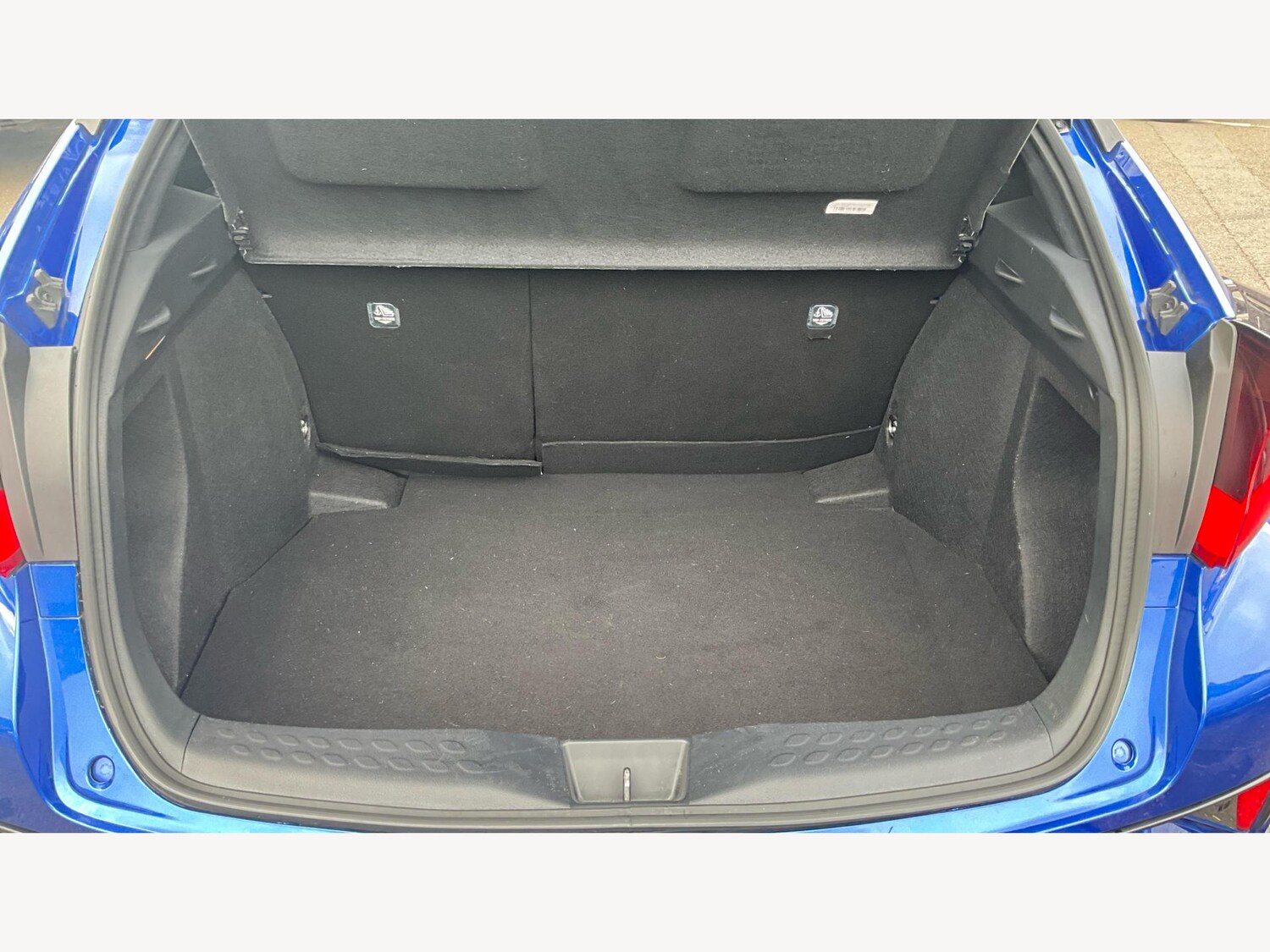 Used Toyota C-HR 2021 for sale - 76850205: Photo 23