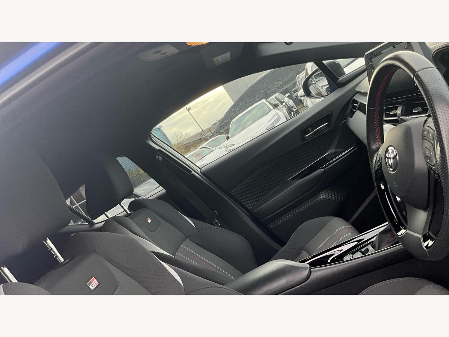 Used Toyota C-HR 2021 for sale - 76850205: Photo 24