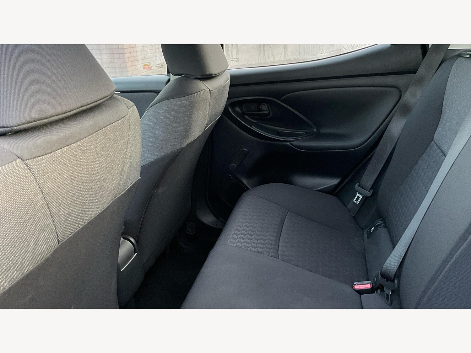 Used Toyota Yaris for sale - 76538406: Photo 15