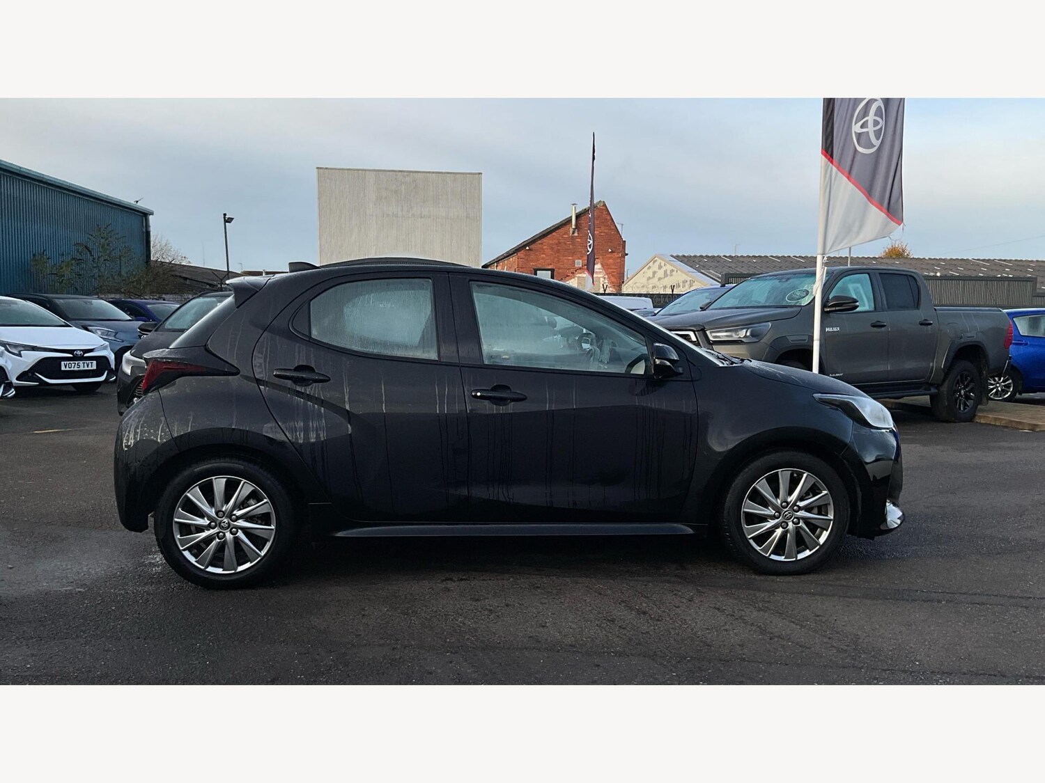 Used Toyota Yaris for sale - 76538406: Photo 18
