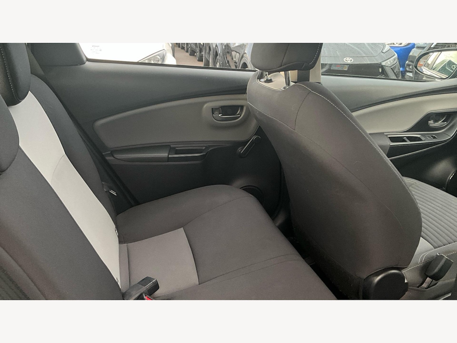 Used Toyota Yaris 2018 for sale - 76446502: Photo 14