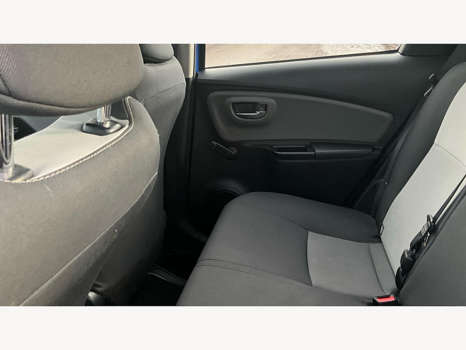 Used Toyota Yaris 2018 for sale - 76446502: Photo 15